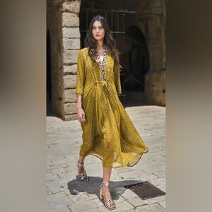 NWT ALEMBIKA AMELIE V-NECK CAFTAN, MEADOW